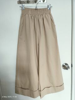 (Category: ) located in . Submitted by plaidwardrobe (Listing ID 1367513450, Image 1). Description: .