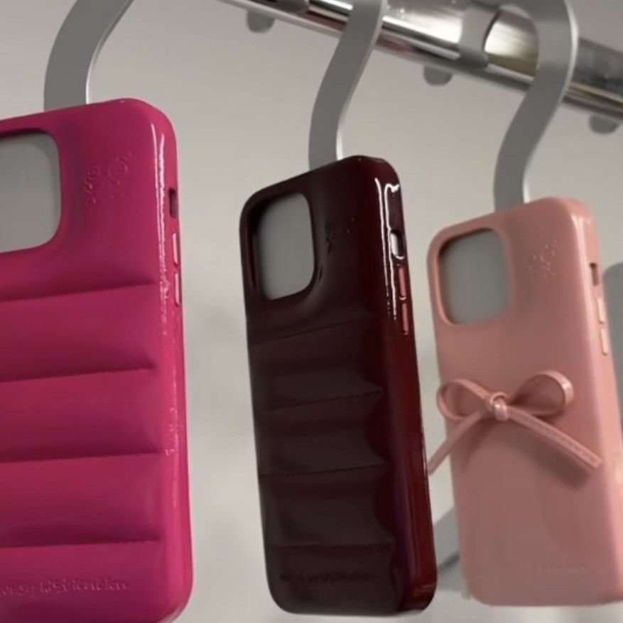 Urban Sophistication Puffer Case Dark Cherry (Category: Cases & Sleeves) located in Mandaluyong City. Submitted by gyarugirl (Listing ID 1367576449, Image 2). Description: Originally ₱4,600 on their website For iPhone 14 pro Brand new - I just have too many cases so I don’t plan to use this First photo is actual photo 100000% authentic <3.