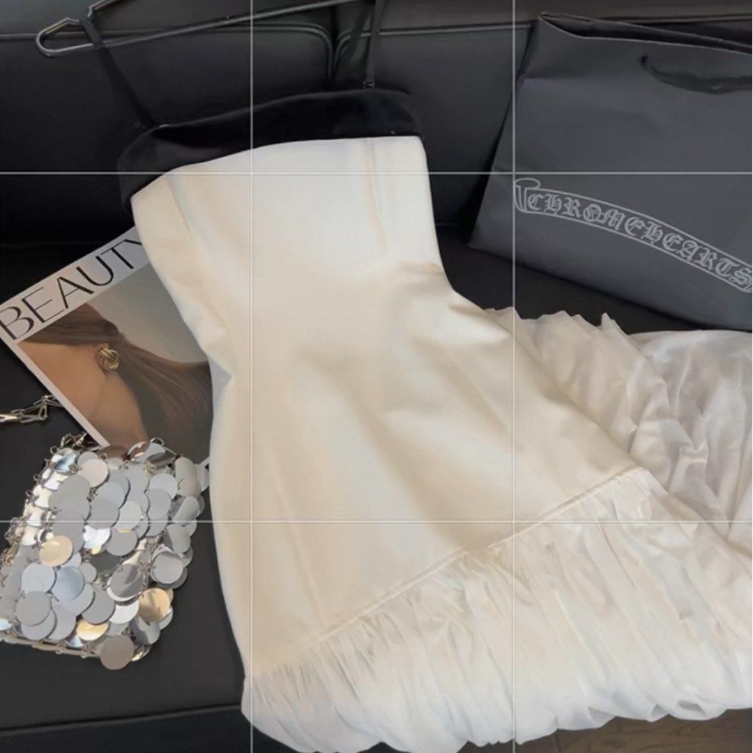 White & Black Maxi Ribbon Long Dress (Category: Dresses) located in Singapore. Submitted by jackp0t (Listing ID 1367537199, Image 2). Description: Bought the wrong size sobs Super good quality & pretty but a tad small on me :( Bought it at $40 rtp letting go at $35 including free postage .