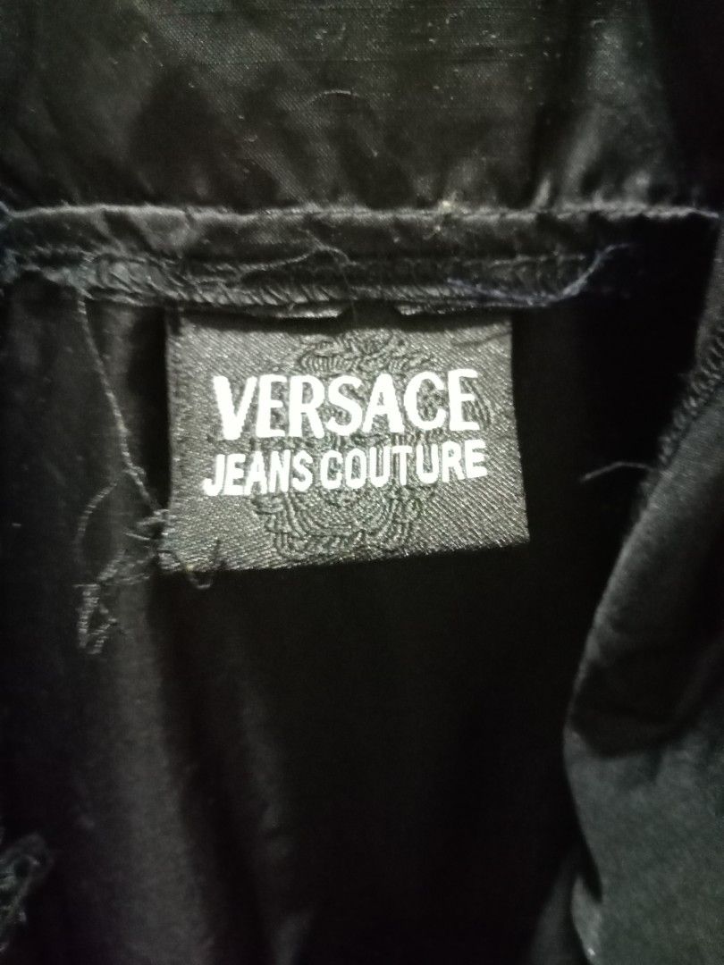 Winter Jacket (Category: Coats, Jackets and Outerwear) located in Singapore. Submitted by poohbearex (Listing ID 1367494126, Image 2). Description: hi I am selling my winter coat rain coat ,Versace classic V2 size free size ,well good in condition anyone interested pm me thanks..
