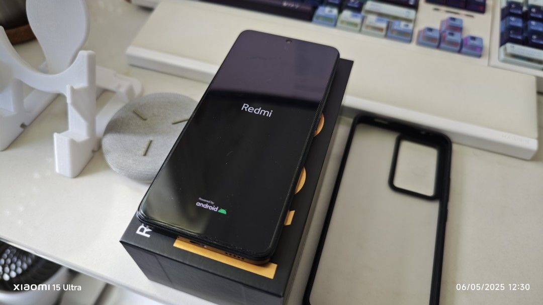 Xiaomi Poco F5 Pro 5G 512GB Black (Category: Xiaomi) located in Singapore. Submitted by dannypan (Listing ID 1367524785, Image 3). Description: Well used Xiaomi Redmi K60, I had flash the handset to international POCO F5 PRO HyperOS International firmware, so you got full access to Google. Will throw in 33w original xiaomi wireless charger and a 3D printer stand for it. Topup 50dlr for backbone controller(USB C) if you keen. Meet up at my place..