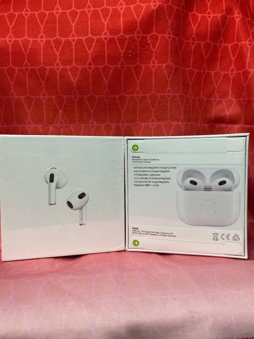 ‼️ Airpods generation 3 (Category: Headphones & Headsets) located in Manila. Submitted by pricious (Listing ID 1367828978, Image 1). Description: .
