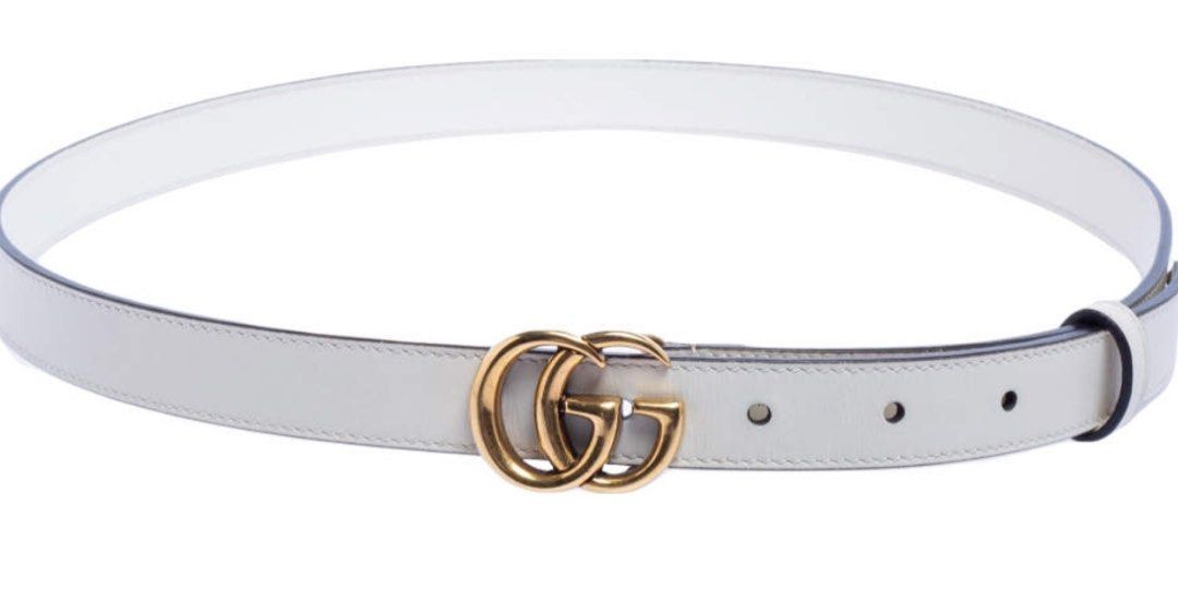 Authentic Gucci Marmont Wide Leathr Belt (Category: Luxury Apparel) located in Rosario. Submitted by myvinatgepieces (Listing ID 1367792272, Image 1). Description: Authentic Gucci GG Marmont Belt With Normal Signs of wear Fits til 32" Light Scratches on Hardware Bo Inclusions.