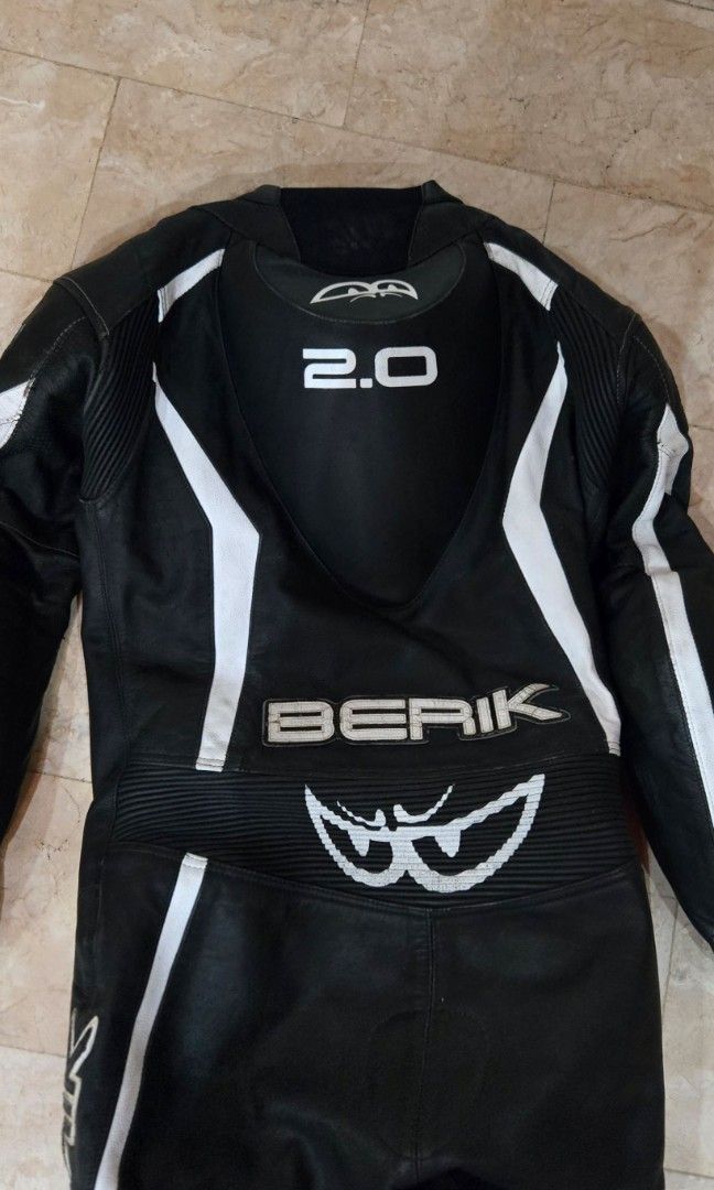 BERIK GP ONE PIECE LEATHER RACE SUIT (Category: Coats, Jackets and Outerwear) located in Manila. Submitted by autumnmonday (Listing ID 1367710006, Image 2). Description: Size 52 1.1-1.3mm thick cowhide leather Highly resistant stretch material on the inside of the arms and back of the knees for flexibility and comfort Fixed mesh lining Aerodynamic hump Perforated leather inserts for better ventilation Reinforced leather on shoulders, elbows and s