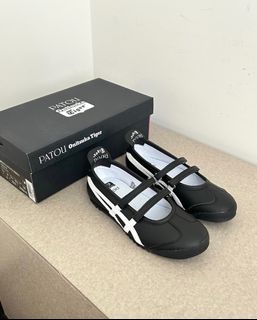 (Category: ) located in . Submitted by fashion.shoppp (Listing ID 1367761840, Image 1). Description: .