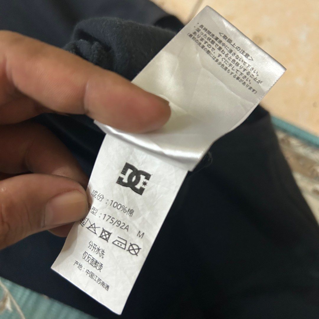 DC (Category: Tshirts & Polo Shirts) located in Kota Bharu. Submitted by dam_bundle2 (Listing ID 1367848425, Image 3). Description: DC P19"L29 Condition 8.5/10 .