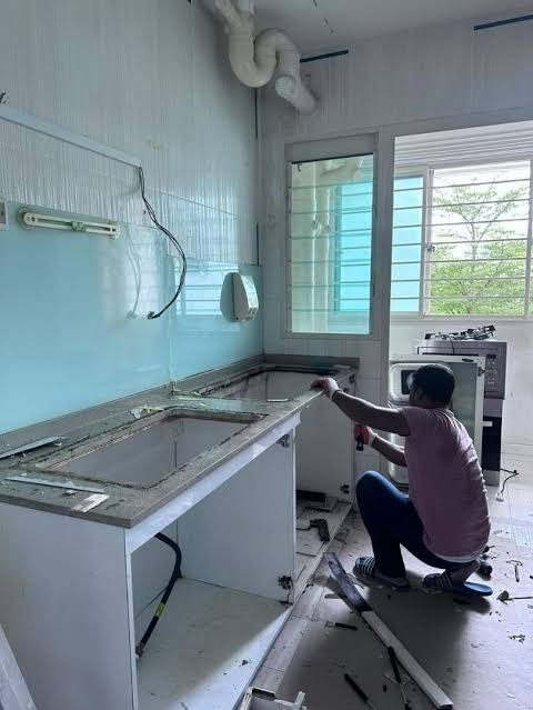 DIRECT CONTRACTOR✅Hacking/Tiling/Dismantle/Disposal/Reinstatement/Dry wall Partition|HDB/LANDED/SHOP/OFFICE etc. Renovation Services62863115389826112