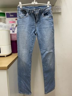 (Category: ) located in . Submitted by uniqlo_lover (Listing ID 1367754254, Image 1). Description: .