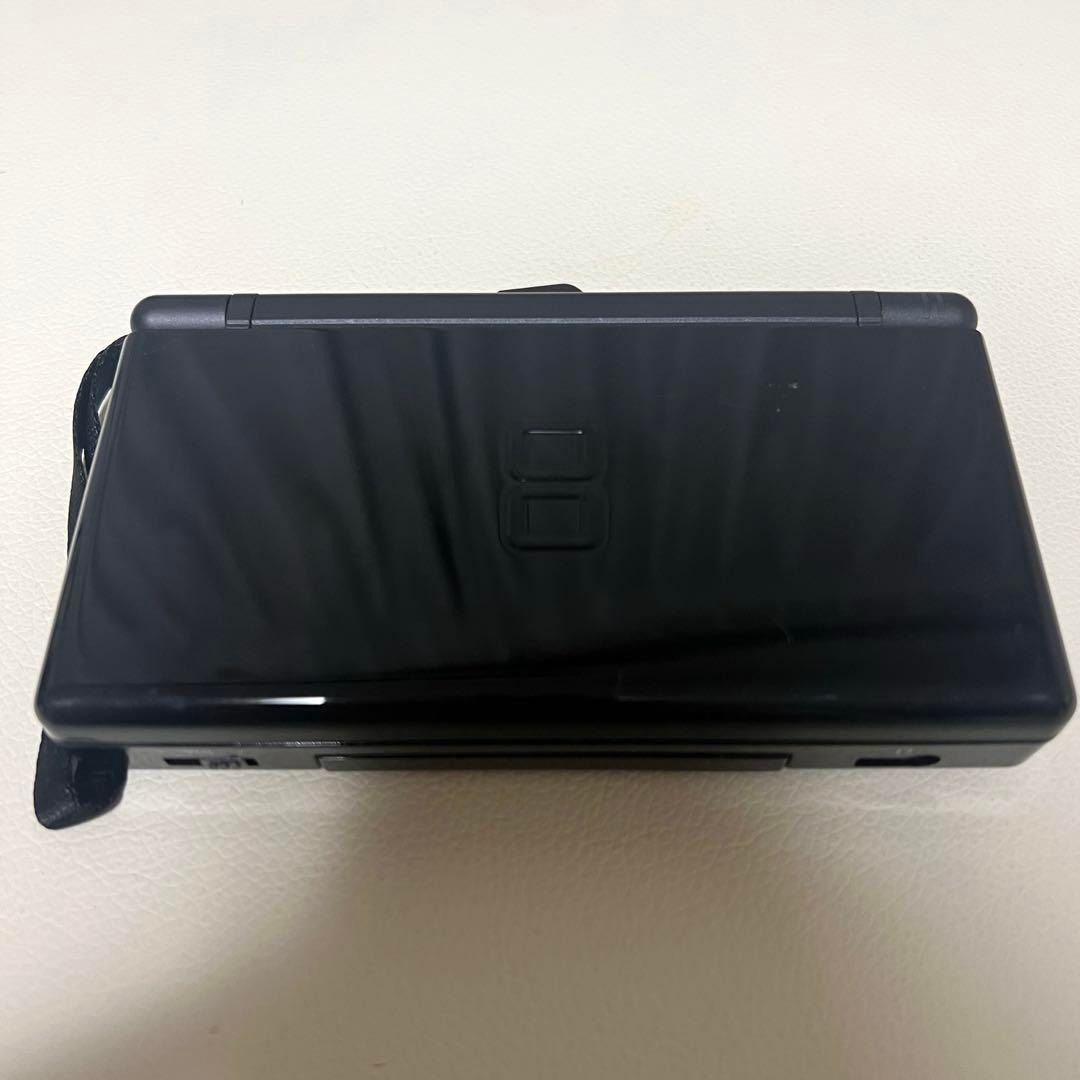 【Excellent Condition】【Functionality Confirmed】Nintendo DS Lite Black with Stylus Nintendo (Category: Nintendo) located in Manila. Submitted by japan_treasure (Listing ID 1367705848, Image 3). Description: Nintendo DS Lite Black There are some minor scratches, but there are no noticeable large scratches or dirt. ☑︎Operation has been confirmed. ☑︎Both LCD screens have been confirmed to be working properly. ☑︎Comes with a stylus. ☑︎Charger is not in