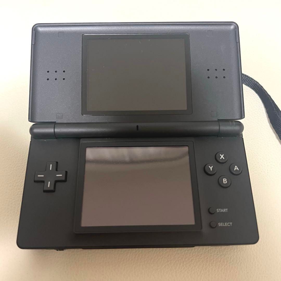 【Excellent Condition】【Functionality Confirmed】Nintendo DS Lite Black with Stylus Nintendo (Category: Nintendo) located in Manila. Submitted by japan_treasure (Listing ID 1367705848, Image 2). Description: Nintendo DS Lite Black There are some minor scratches, but there are no noticeable large scratches or dirt. ☑︎Operation has been confirmed. ☑︎Both LCD screens have been confirmed to be working properly. ☑︎Comes with a stylus. ☑︎Charger is not in