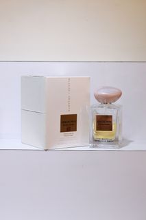 (Category: ) located in . Submitted by scentiful.fragrances (Listing ID 1367694529, Image 1). Description: .
