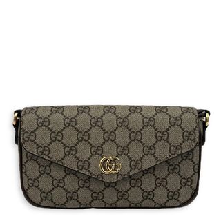 (Category: ) located in . Submitted by carousellluxury (Listing ID 1367770513, Image 1). Description: .