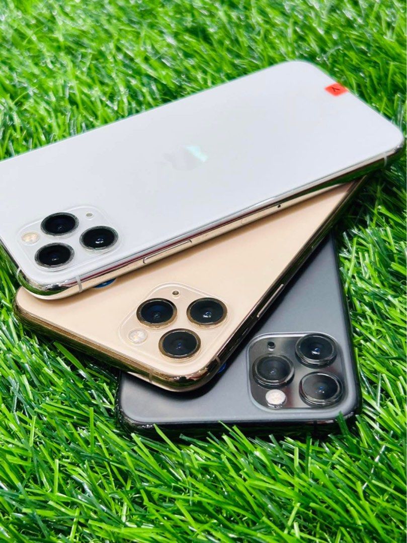 iPhone 11Pro 256gb (Category: iPhone 11 Series) located in Manila. Submitted by TekiCashGadgetsph (Listing ID 1367744482, Image 2). Description: (FU) Open-line, any sim working (worldwide) - Guaranteed original iPhone not fake/copy accessories with box Secondhand Good as new not abused! Presentable •Original Lcd • no issue hidden issues • clean apple id / iCloud id • Good batthealth • Good cam front/back • Good Performance • Working face id • Goo