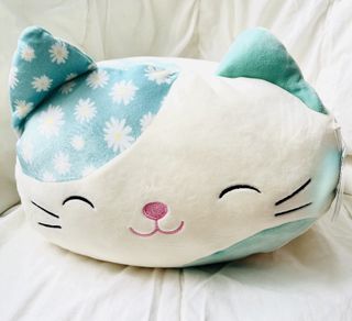 (Category: ) located in . Submitted by ug_clothes (Listing ID 1367763419, Image 1). Description: .