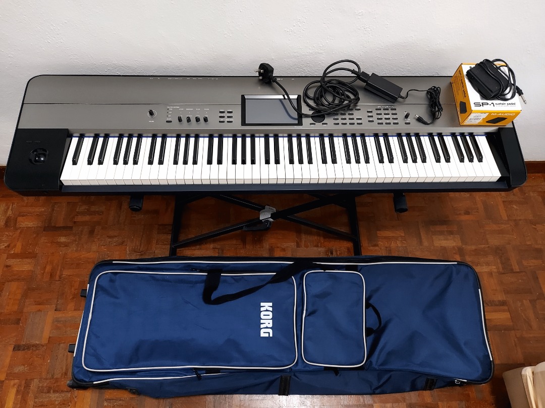 Korg Krome EX (88-Key) Keyboard Workstation, Hobbies & Toys, Musical ...