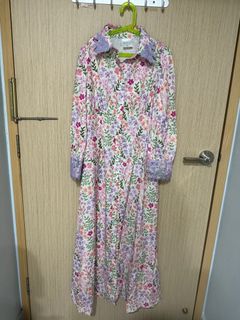 (Category: ) located in . Submitted by switzwardrobe (Listing ID 1367818514, Image 1). Description: .