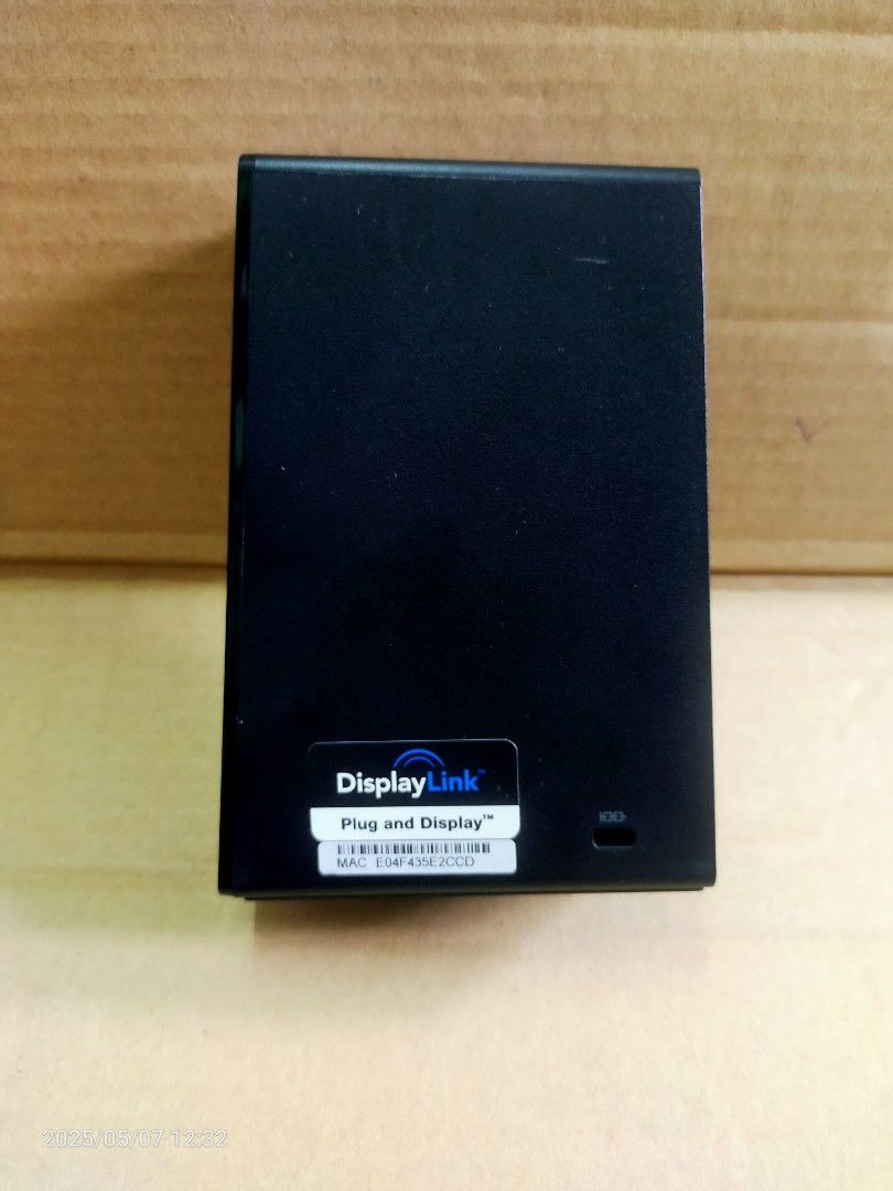 Lenovo basic dock (Category: Office & Business Technology) located in Johor Bahru. Submitted by oldnnew63168 (Listing ID 1367713237, Image 3). Description: Docking station for plug-in mouse , monitor, keyboard printer to your Lenovo laptop 4 USB ports 1 DP port 1 printer port 1 Ethernet port 1 earphones port.