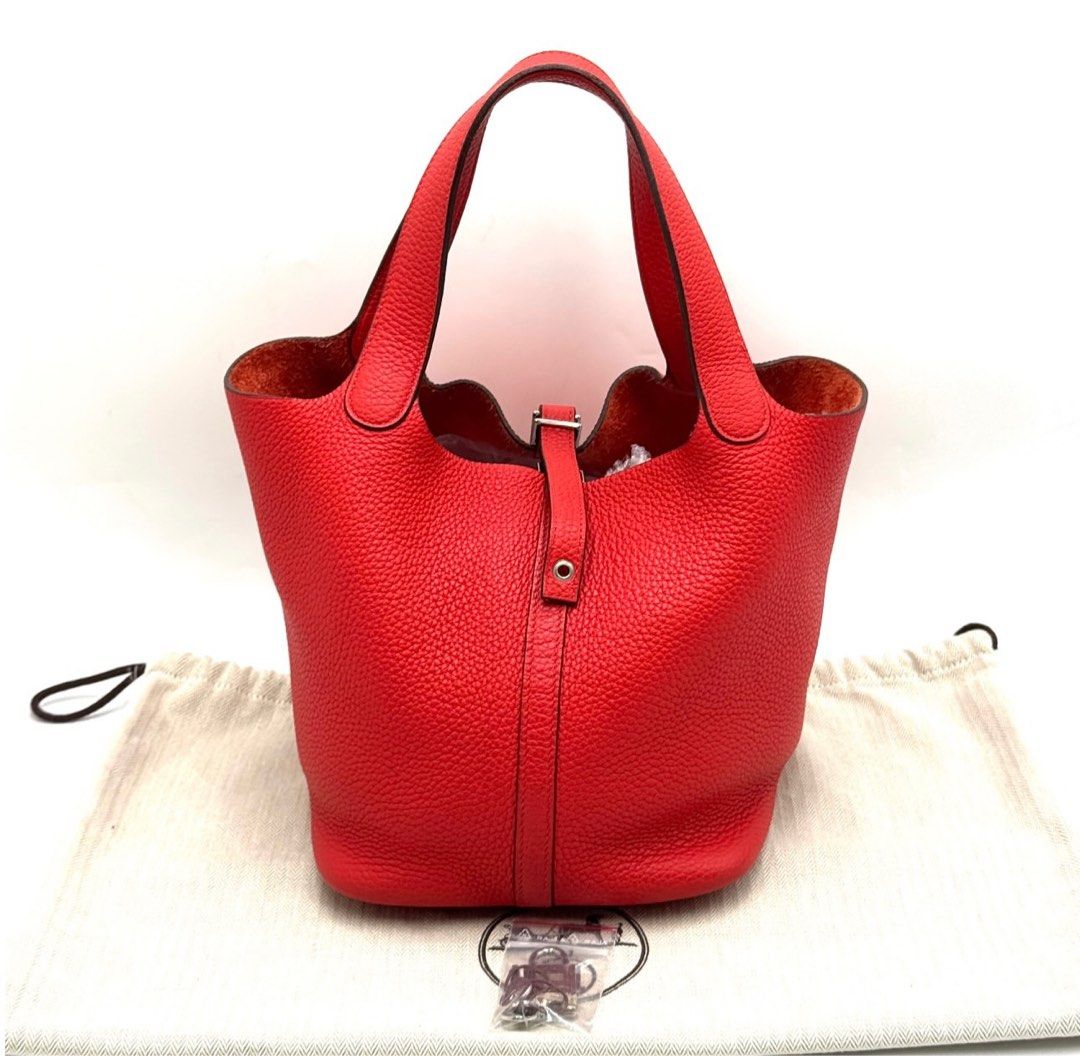 Like New!!! Hermes Picotin 22 Stamp Y (Category: Luxury Bags & Wallets) located in Taguig. Submitted by gcarlet1996 (Listing ID 1367835433, Image 1). Description: .