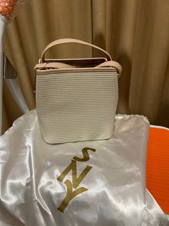 (Kategori: ) berada di . Dikirim oleh slynpreloved (ID iklan 1367745505, Gambar 1). Deskripsi: .