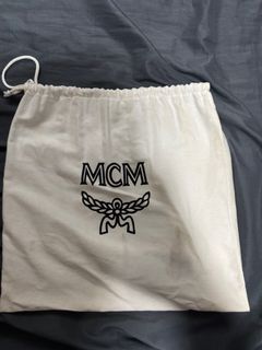 (Category: ) located in . Submitted by hypebeast420000 (Listing ID 1367750208, Image 1). Description: .