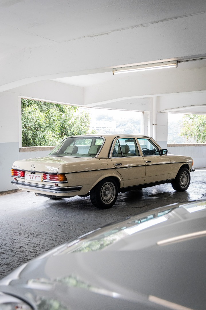 Mercedes-Benz E230 W123 Auto62863131235970113