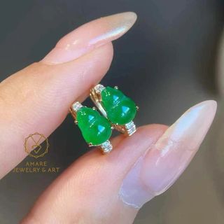 精緻新品nice💚✨! Jadeite Earring! 18k gold & 0.06ct diamond, price 2950HKD cute精緻天然A貨福葫蘆翡翠耳扣💚✨! 濃郁靚色滿綠葫蘆翡翠!水潤晶瑩靚色! 18K金材質&鑽石6份!超抵只售2950HKD💚✨64196077579265110
