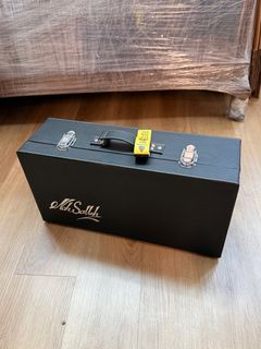(Category: ) located in . Submitted by sneakerthings (Listing ID 1367731043, Image 1). Description: .