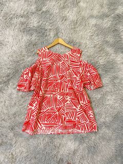 (Kategori: ) berada di . Dikirim oleh summerwear.id (ID iklan 1367772125, Gambar 1). Deskripsi: .