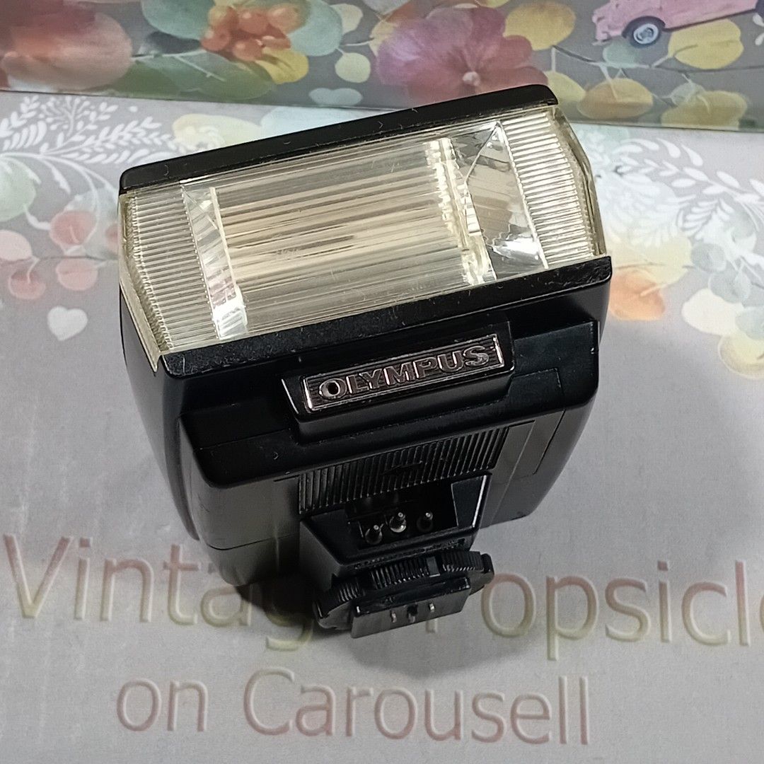 TESTED Olympus T-20 Flash for OM series (Category: Flashes) located in Paranaque City. Submitted by vintagepopsicle (Listing ID 1367829181, Image 1). Description: Rare collectible item for your olympus camera. Tested and fires ok with an OM1 and OM2 cameras. Comes with the flippable control for automatic options on an OM2 and manual/auto on the OM1 Excellent working and tested condition. Auto and Manual modes ok. Gcash then Lalamove.