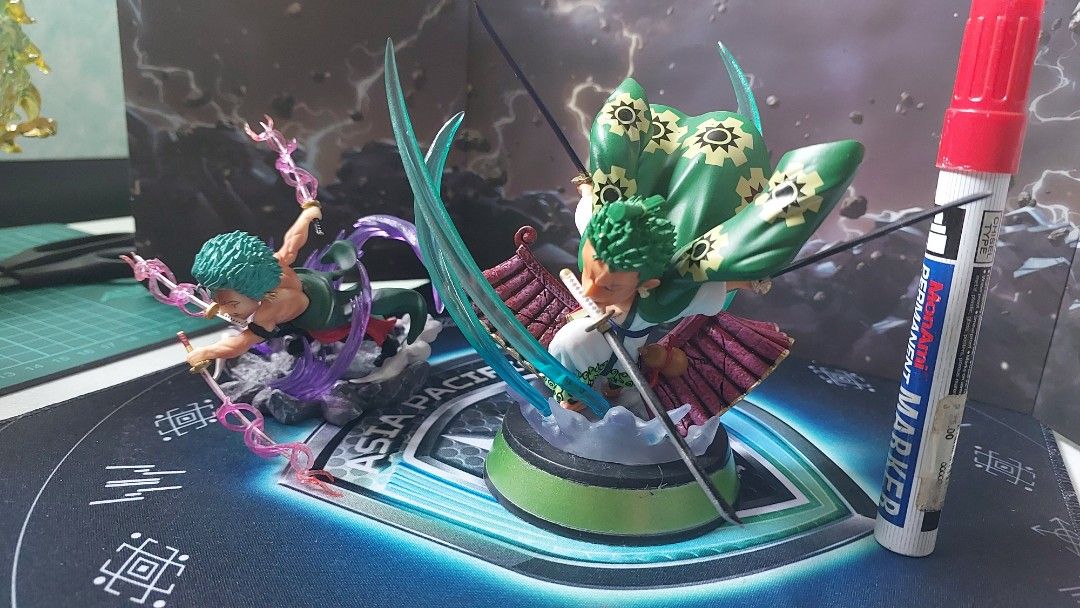 One Piece Action Figure Bootleg KO WCF Zoro (Category: Figurines & Statues) located in Balanga. Submitted by coolballoon (Listing ID 1367689861, Image 2). Description: 600 both! Alagang glass cab.