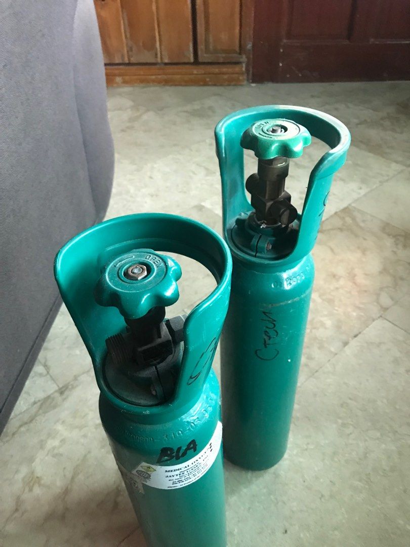 Oxygen Tank 5 lbs (Category: Medical Supplies & Tools) located in Manila. Submitted by verymuch.rocky (Listing ID 1367849540, Image 2). Description: rfs: nakatambak na lang wala na nagamit note: its an empty 300/refill bnew price: 2,500 price: 1500 each tank.
