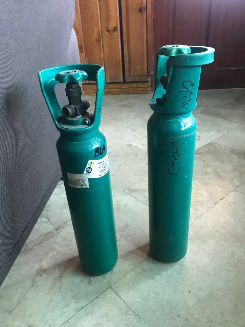 Oxygen Tank 5 lbs (Category: Medical Supplies & Tools) located in Manila. Submitted by verymuch.rocky (Listing ID 1367849540, Image 1). Description: rfs: nakatambak na lang wala na nagamit note: its an empty 300/refill bnew price: 2,500 price: 1500 each tank.