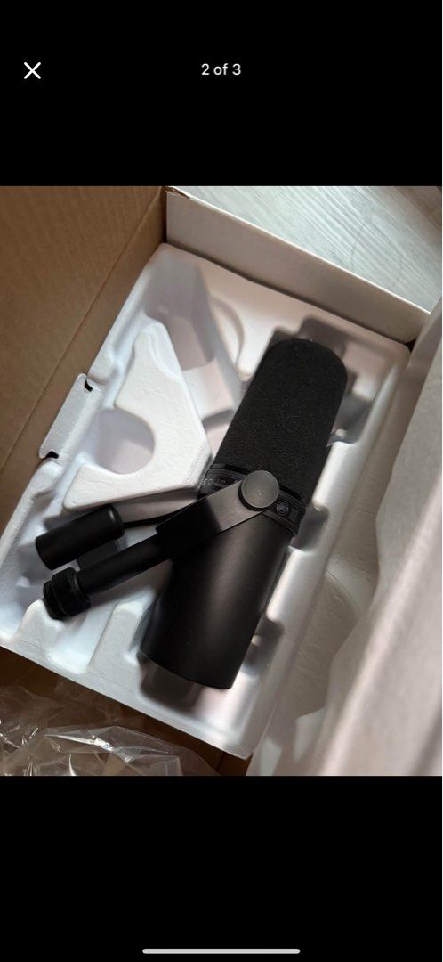 Shure SM7B Microphone (Category: Microphones) located in Makati City. Submitted by ericadr_ (Listing ID 1367687898, Image 2). Description: RFS: I have another one already Used for a month.