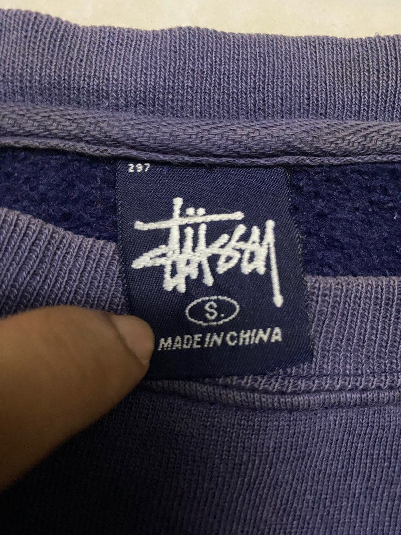 sweatshirt stussy (Category: Announcements) located in Kota Bharu. Submitted by zuhairprob01855 (Listing ID 1367706528, Image 3). Description: p23 (L/XL) condition 7/10.