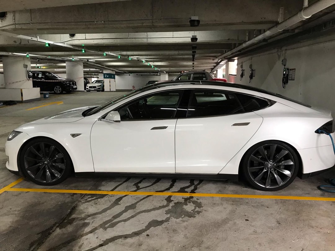 Tesla Model S S85 Auto62863175298690111