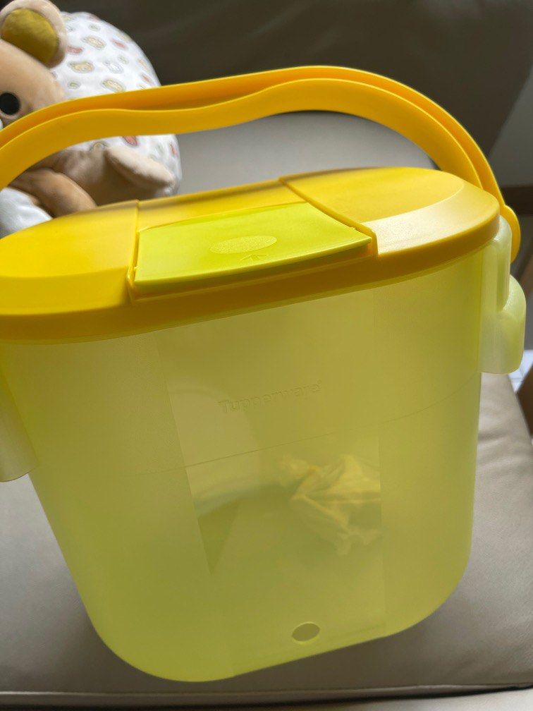 Tupperware water container dispenser 8.7L