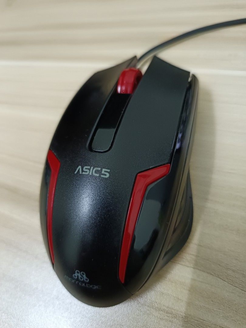 Wired Computer Mouse (Category: Mouse & Mousepads) located in Kuala Lumpur. Submitted by safeowl_f305fc (Listing ID 1367765976, Image 3). Description: Model: ASIC 5 Simple secondhand office mouse 3 buttons, wire ±135cm.