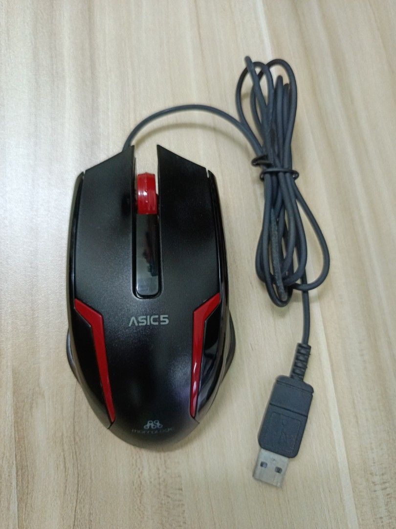 Wired Computer Mouse (Category: Mouse & Mousepads) located in Kuala Lumpur. Submitted by safeowl_f305fc (Listing ID 1367765976, Image 1). Description: Model: ASIC 5 Simple secondhand office mouse 3 buttons, wire ±135cm.