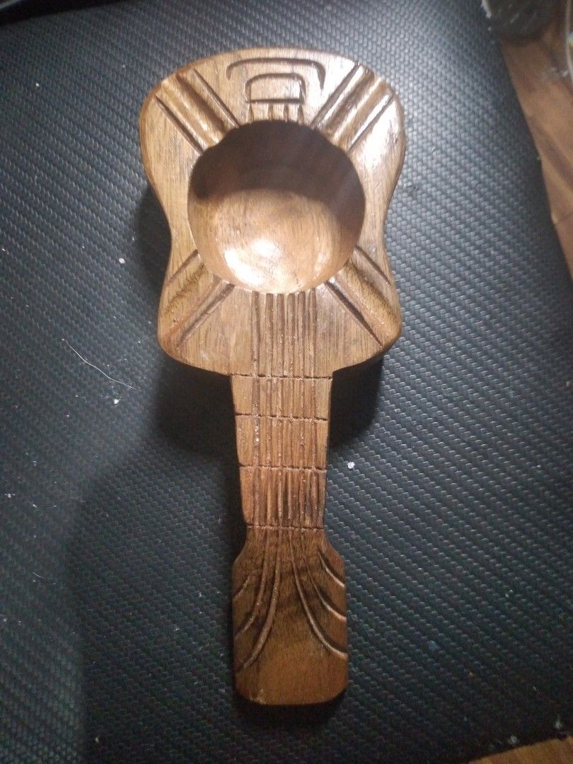 Wooden guitar ashtray (Category: Musical Instruments) located in Quezon City. Submitted by nette69 (Listing ID 1367790599, Image 1). Description: Native handmade ashtray souvenir cute and unique.