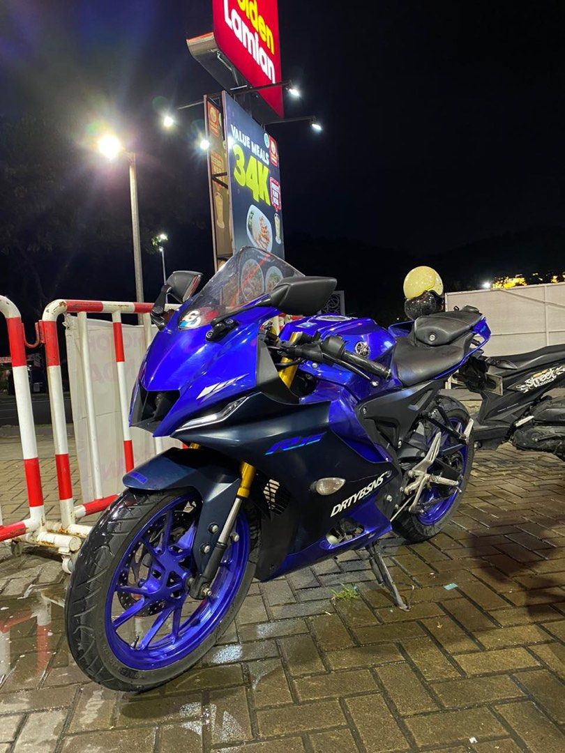 Yamaha R15, Motor di Carousell