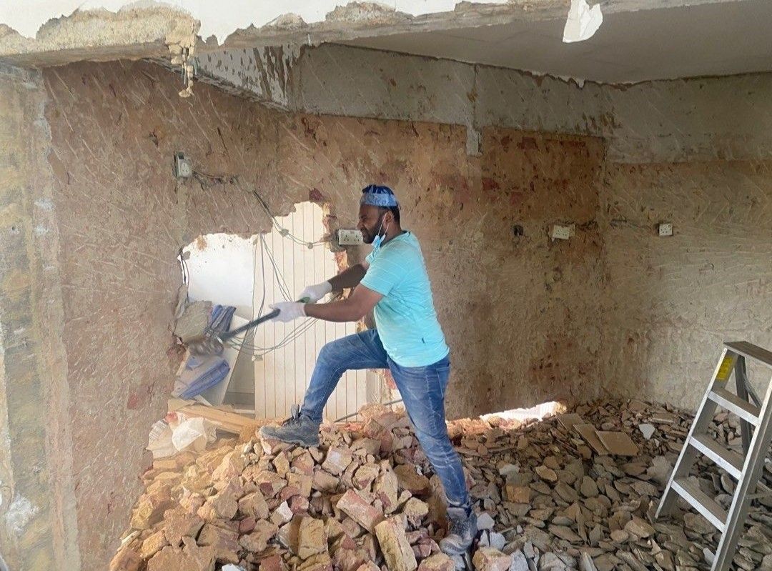 😱 50% discount offer for June😱 professional hacking /dismentle /disposal  of non-load bearing walls, in interiors and exterior areas,For BTO,HDB,CONDO,Commercial   units also 💯62853069883267111