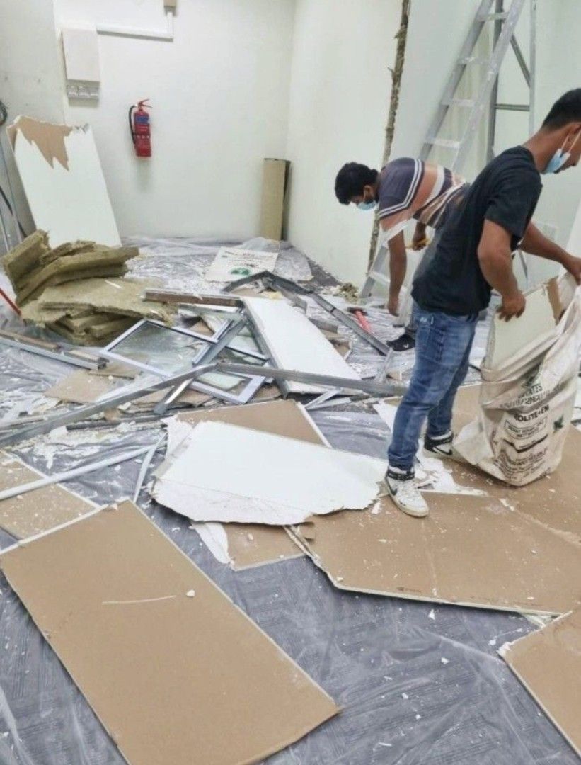💥 50% off 💥 for Disposal - Disposal - Plastering & Painting (Full Package). 
 Kitchen cabinet - T.V Consoles - Basing - Wooden Furniture - Chare - Table ETC. 
 Plaster & Painting service.62863075907970112