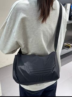 Adidas 斜揹袋64238734402049110