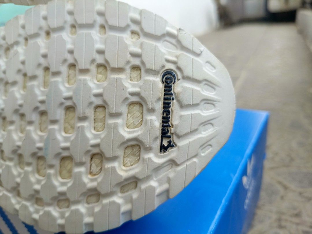 ASICS NOVABLAST 5ホワイト 23.5cm Adidas Boost Slip on Size 38 (Harga Nett), Fesyen Wanita