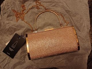 由 beauah (刊登 ID 1368018422，圖片 1) 提交，位於 的 (類別：)，說明：。