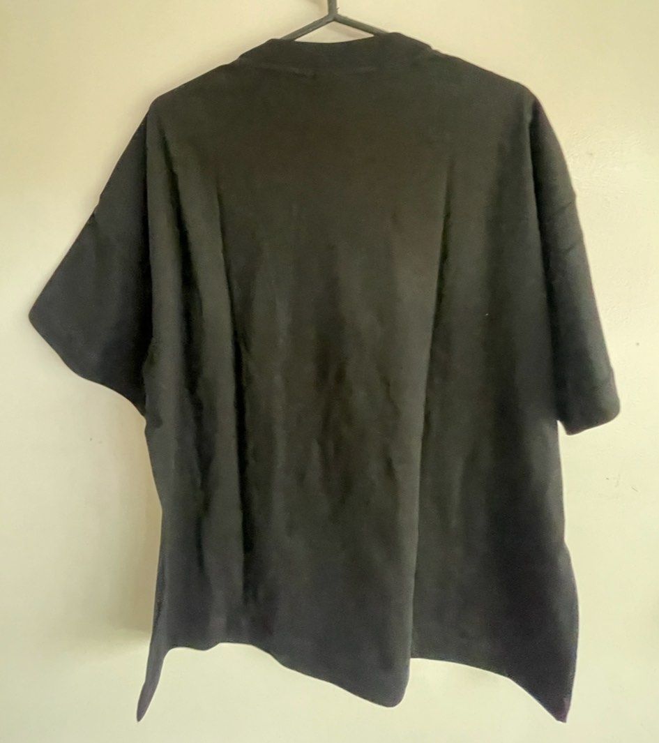 Bearskin Shirt (Category: Tshirts & Polo Shirts ) located in Mandaluyong City. Submitted by thinkerbell3 (Listing ID 1367937910, Image 2). Description: Never been used.