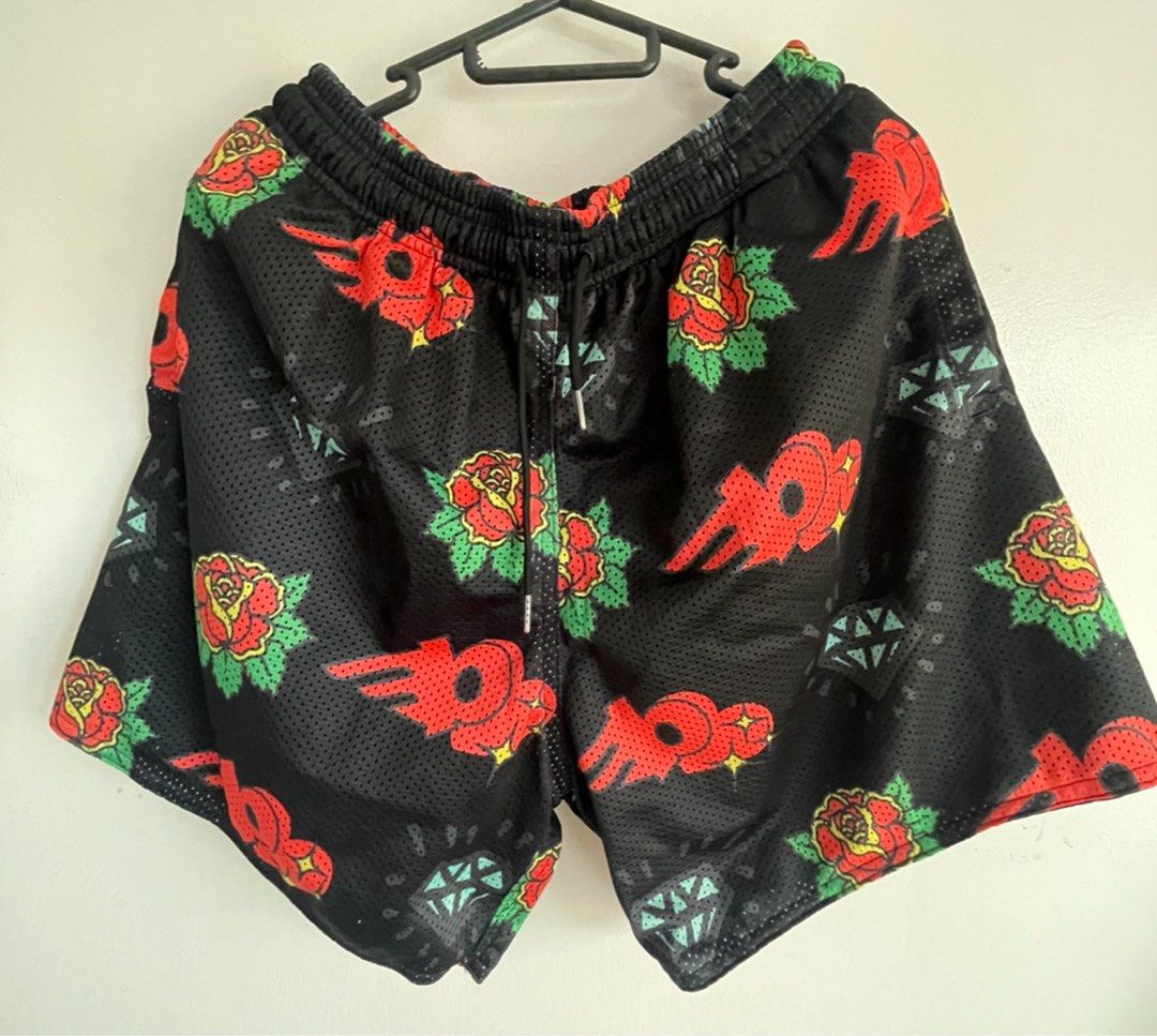 Bearskin shorts (Category: Shorts) located in Mandaluyong City. Submitted by thinkerbell3 (Listing ID 1367938063, Image 1). Description: .
