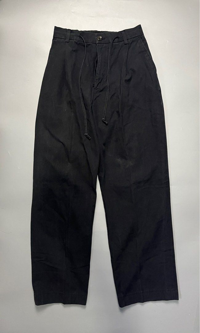 Black Baggy Pants (Category: Jeans) located in Cebu City. Submitted by myspacebarisbroken (Listing ID 1367940912, Image 1). Description: Excellent condition Garterized adjustable Width: 26-31 Length: 39 Issue: none.