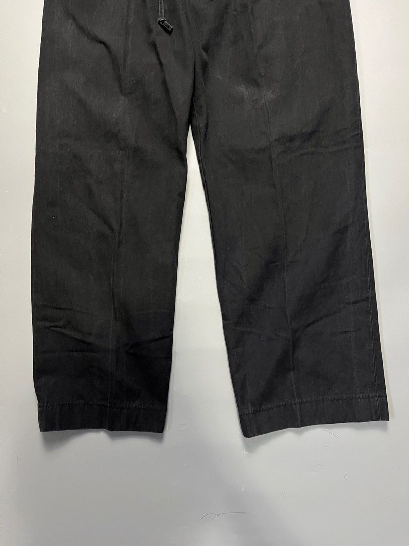 Black Baggy Pants (Category: Jeans) located in Cebu City. Submitted by myspacebarisbroken (Listing ID 1367940912, Image 2). Description: Excellent condition Garterized adjustable Width: 26-31 Length: 39 Issue: none.