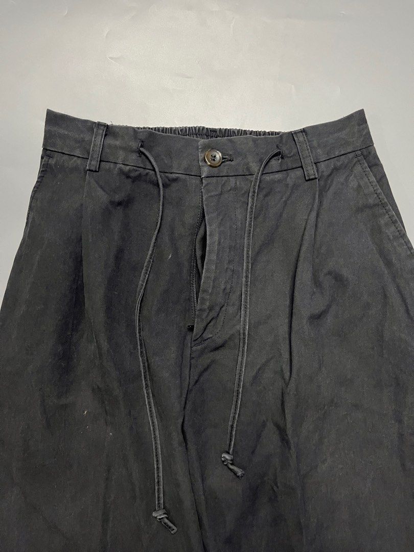 Black Baggy Pants (Category: Jeans) located in Cebu City. Submitted by myspacebarisbroken (Listing ID 1367940912, Image 3). Description: Excellent condition Garterized adjustable Width: 26-31 Length: 39 Issue: none.